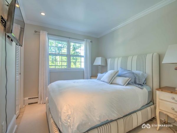 Hamptons Home 1020734