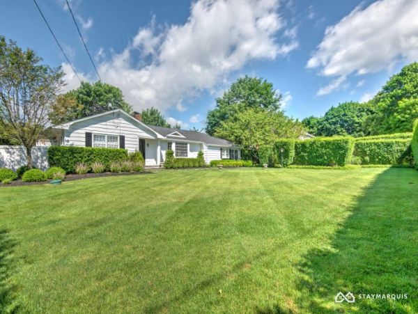 Hamptons Home 1020734