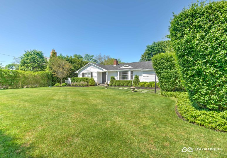 Hamptons Home 1020734
