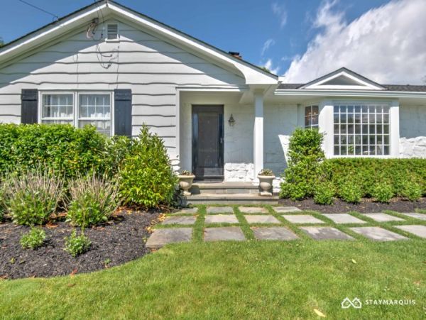 Hamptons Home 1020734