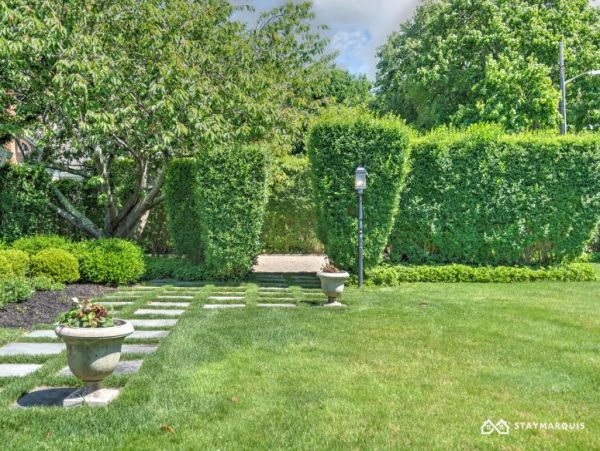 Hamptons Home 1020734