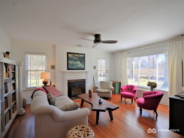 Hamptons Home 1020735