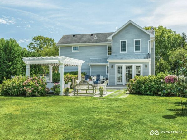 Hamptons Home 1020739
