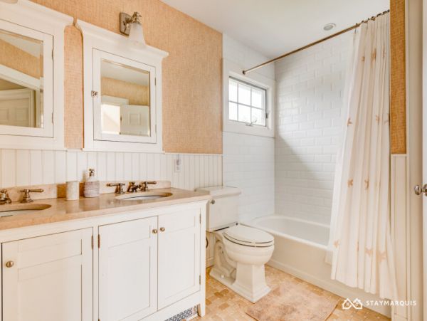 Hamptons Home 1020739