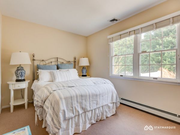 Hamptons Home 1020739