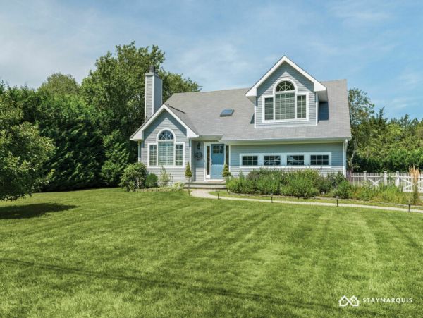 Hamptons Home 1020739