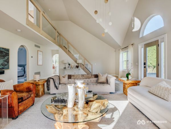 Hamptons Home 1020741