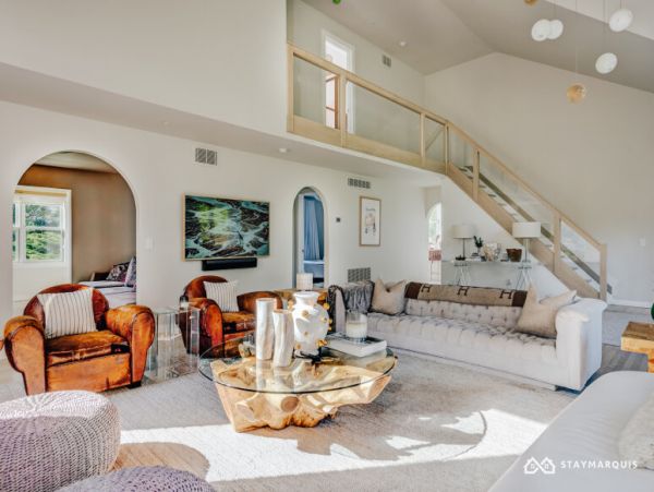 Hamptons Home 1020741