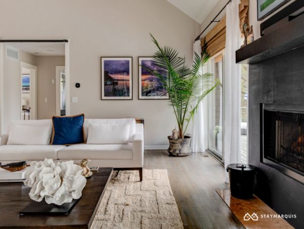 Hamptons Home 1020742