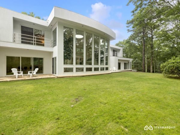 Hamptons Home 1020743