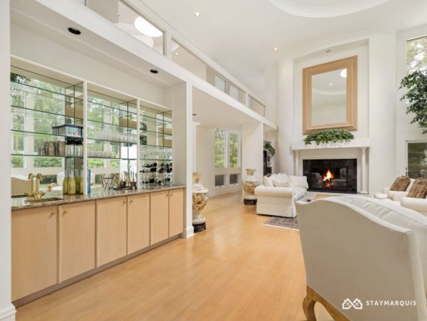 Hamptons Home 1020743