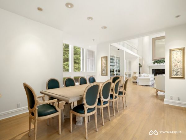 Hamptons Home 1020743