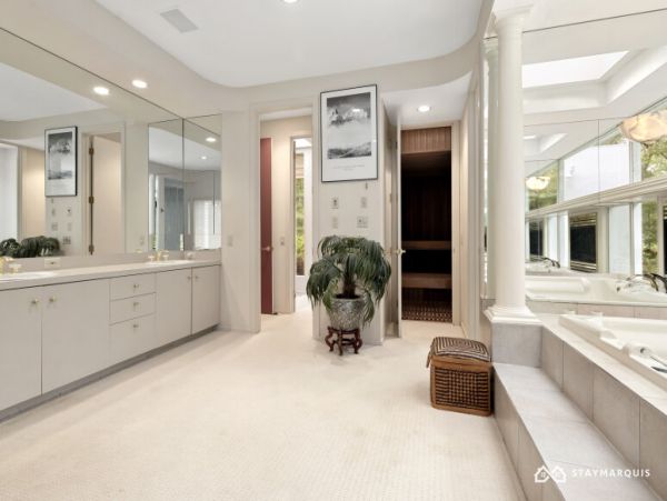 Hamptons Home 1020743