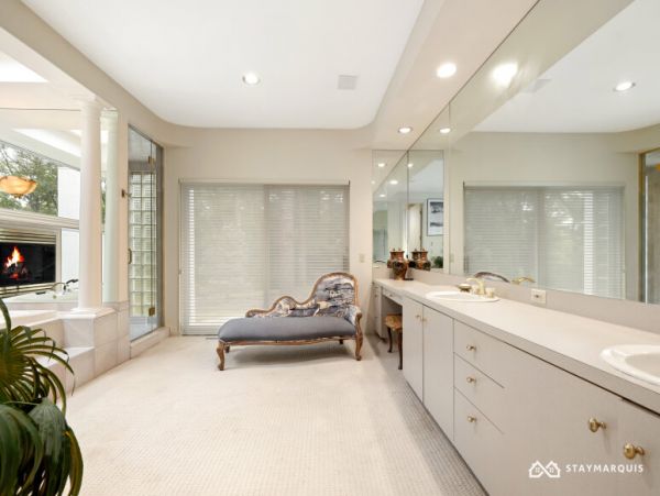 Hamptons Home 1020743