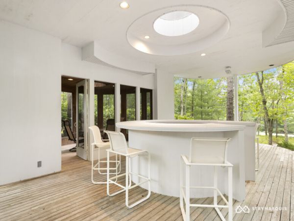 Hamptons Home 1020743
