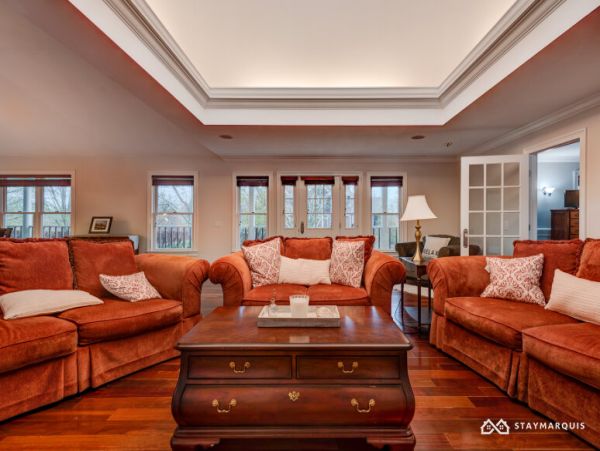 Hamptons Home 1020744