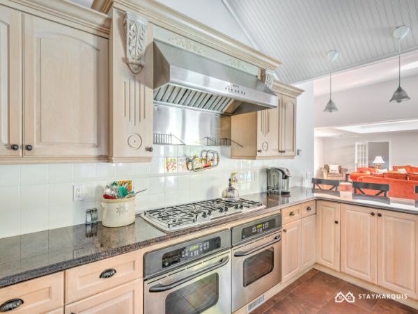Hamptons Home 1020744