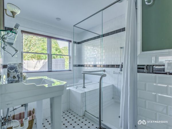 Hamptons Home 1020744