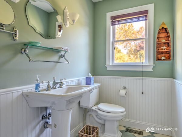 Hamptons Home 1020744