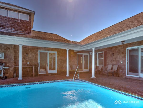 Hamptons Home 1020744