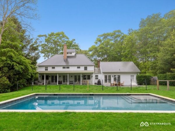 Hamptons Home 1020745