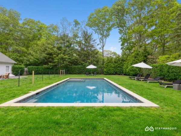 Hamptons Home 1020745