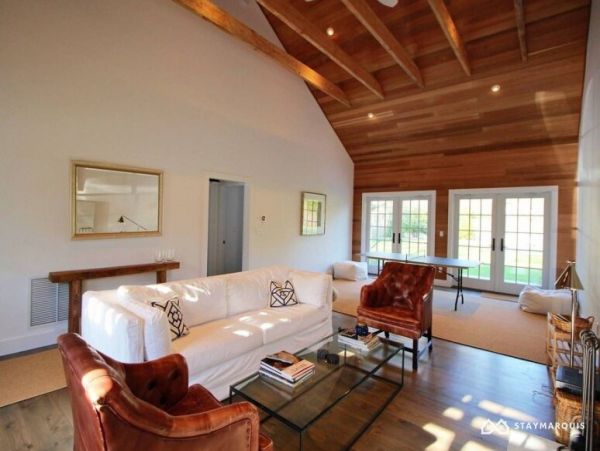 Hamptons Home 1020745