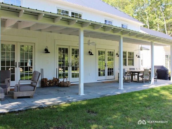 Hamptons Home 1020745