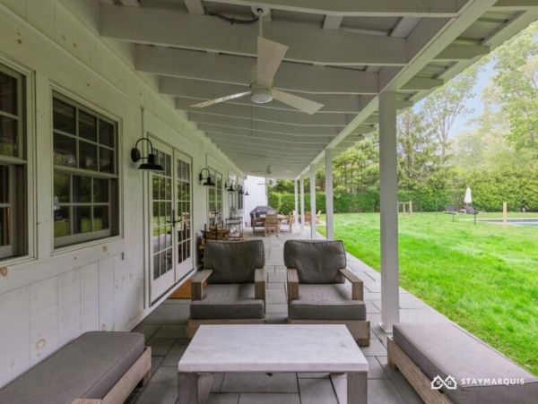 Hamptons Home 1020745