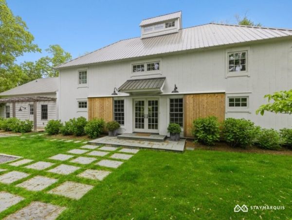Hamptons Home 1020745