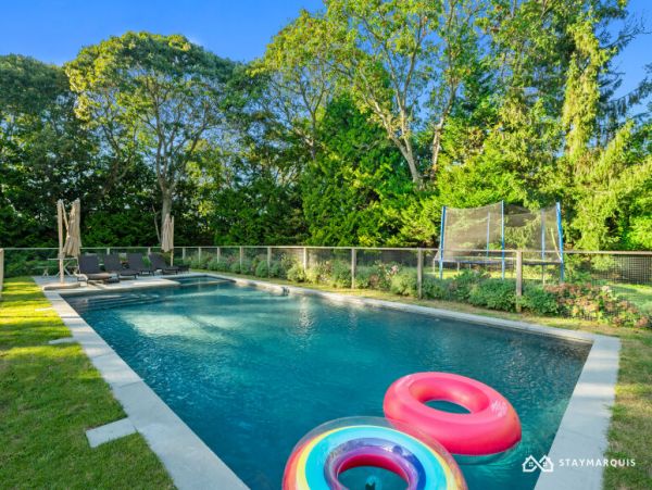 Hamptons Home 1020746