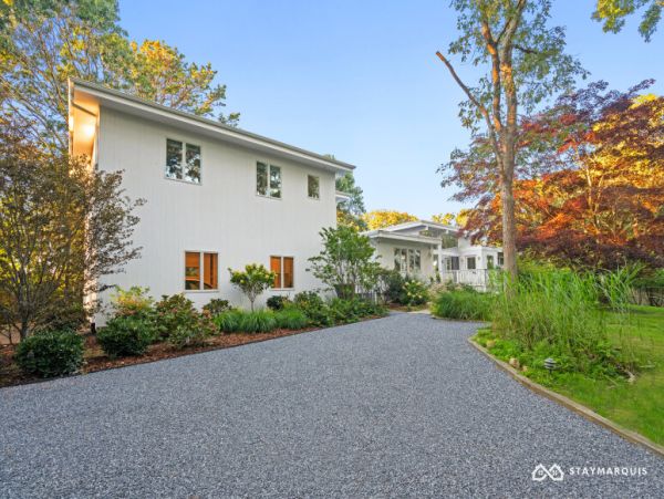 Hamptons Home 1020746
