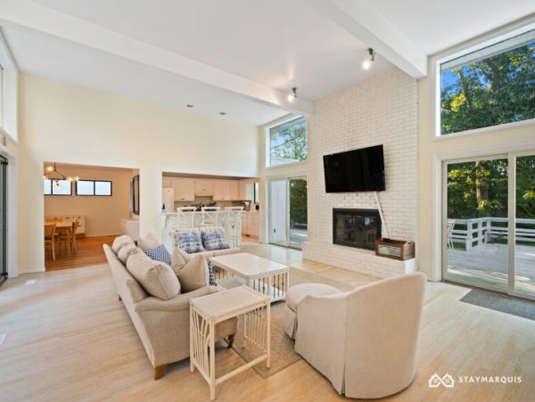 Hamptons Home 1020746
