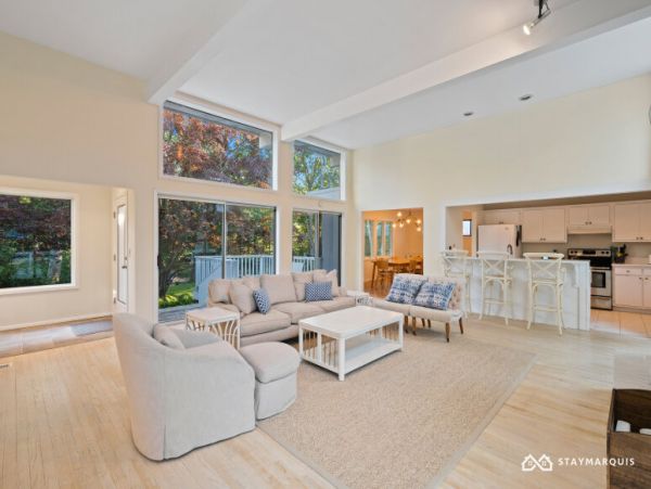 Hamptons Home 1020746