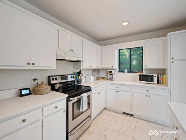 Hamptons Home 1020746