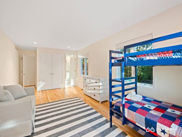 Hamptons Home 1020746