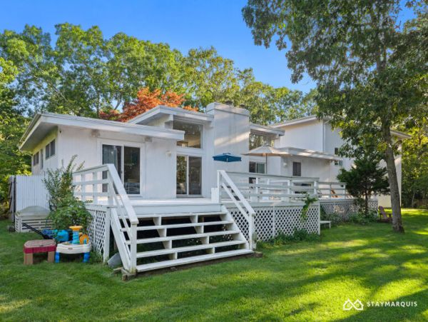 Hamptons Home 1020746