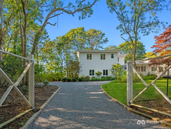 Hamptons Home 1020746