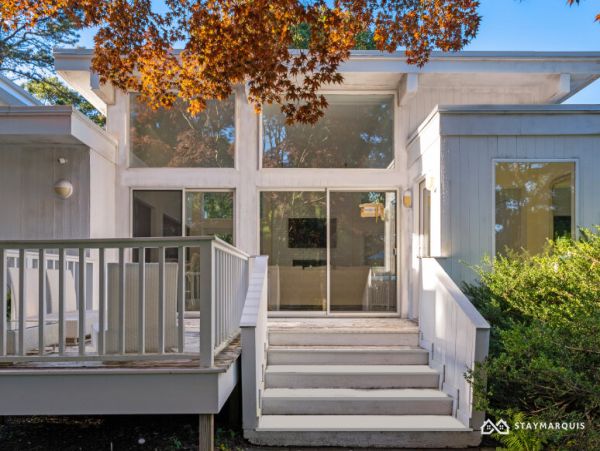 Hamptons Home 1020746