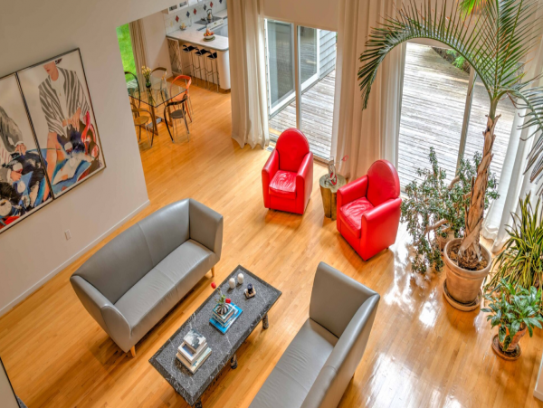 Luxurious  Hamptons Vacation Rental with 4 Bedrooms & Pool