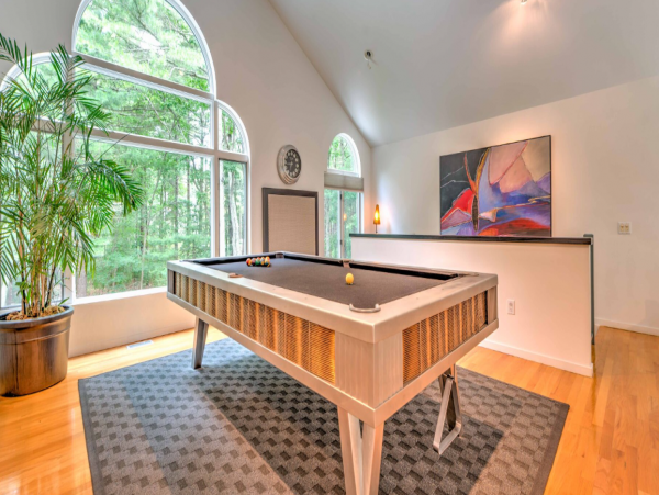 Luxurious  Hamptons Vacation Rental with 4 Bedrooms & Pool