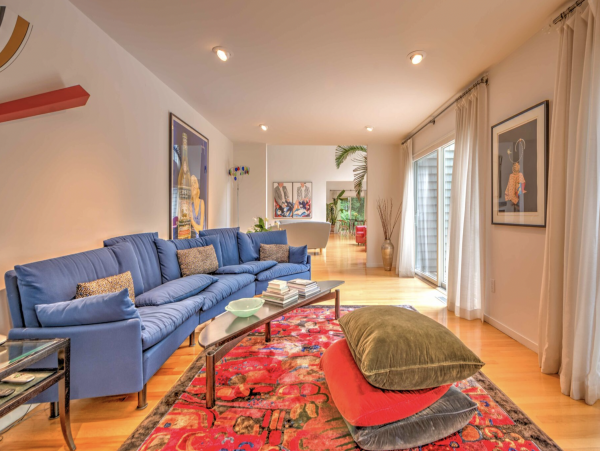 Luxurious  Hamptons Vacation Rental with 4 Bedrooms & Pool