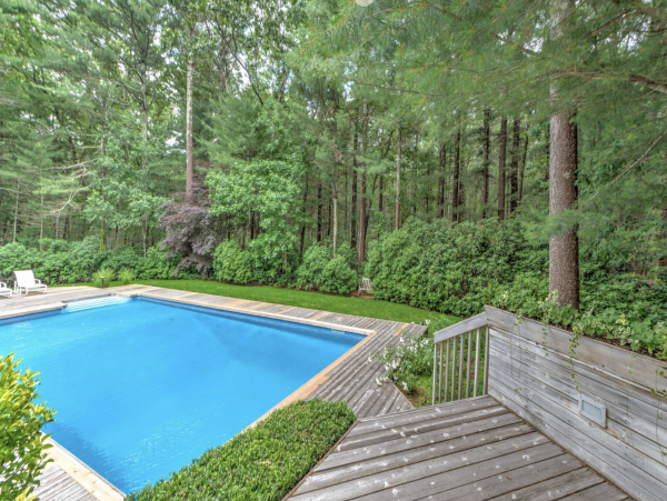 Luxurious  Hamptons Vacation Rental with 4 Bedrooms & Pool