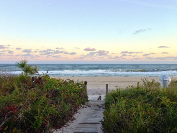 Luxurious  Hamptons Vacation Rental with 4 Bedrooms & Pool