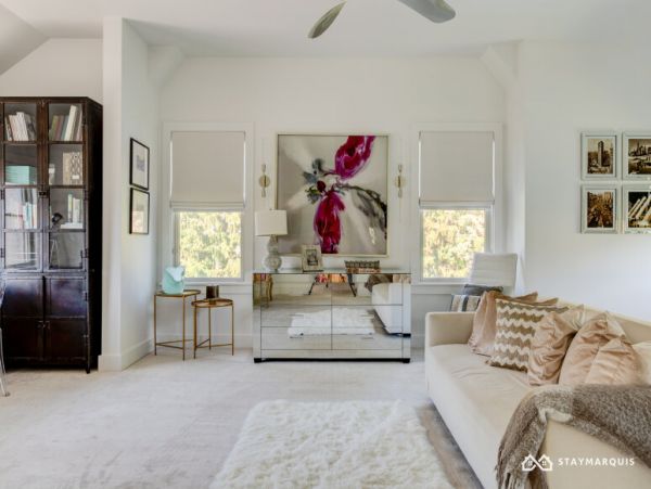 Hamptons Home 1020749