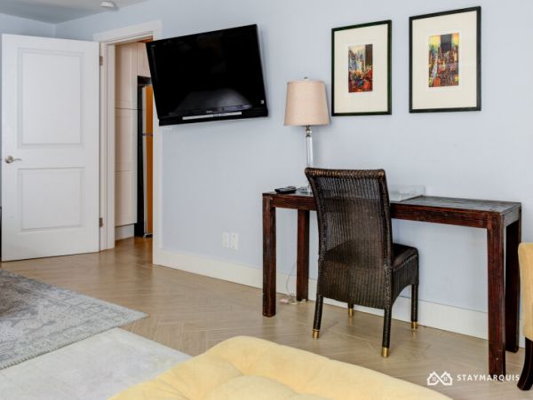 Hamptons Home 1020749