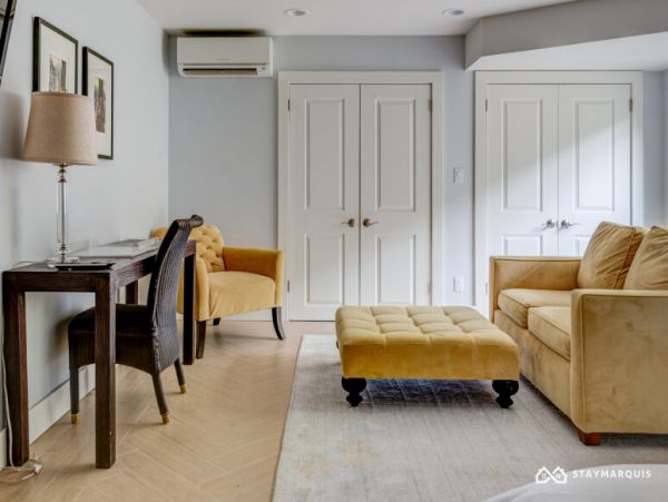 Hamptons Home 1020749
