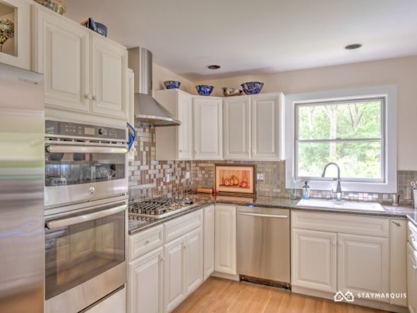 Hamptons Home 1020750