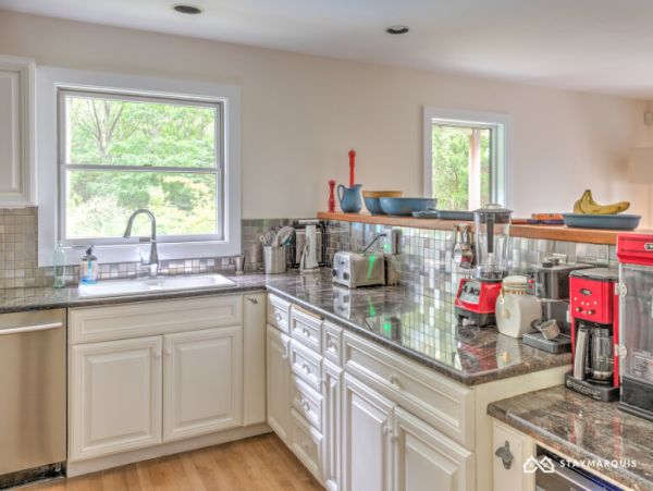 Hamptons Home 1020750