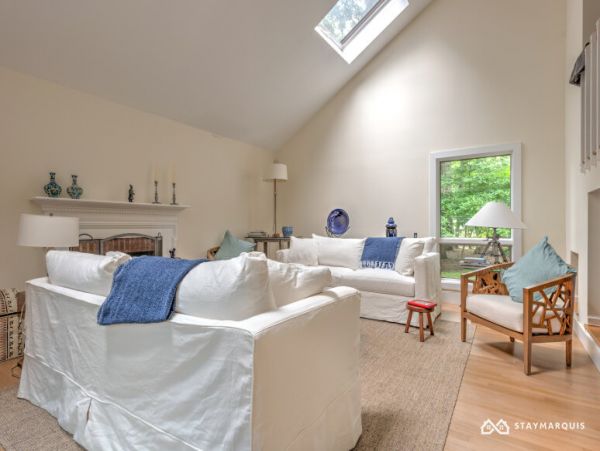 Hamptons Home 1020750